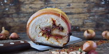 рулет из свиной брюшины