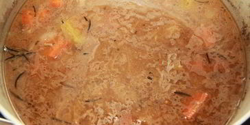 рулет из телятины с беконом и грибами на пиве