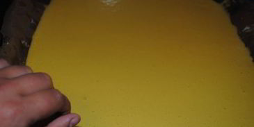 рулет с персиками и ананасом