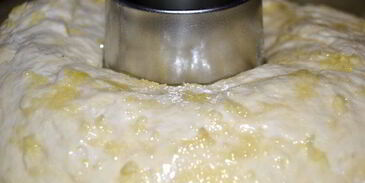 рулет с трехцветной начинкой