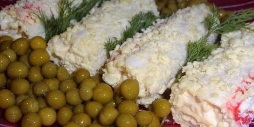 Рецепт рулетиков из крабовых палочек