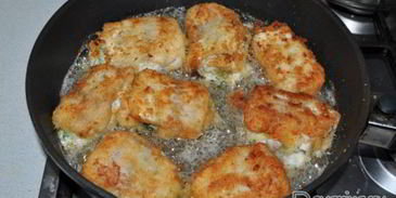 рулетики из минтая с плавленым сыром и зеленью