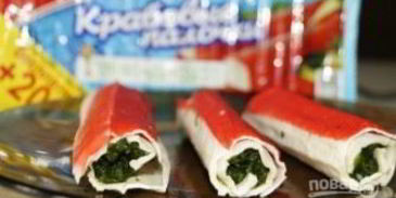 рулетики из теста фило с крабово-сырной начинкой