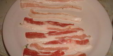 рулеты из кабачков с беконом и сыром