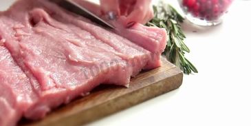 свиной рулет с клюквой