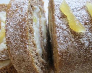 Тыквенный рулет с маскарпоне и имбирем