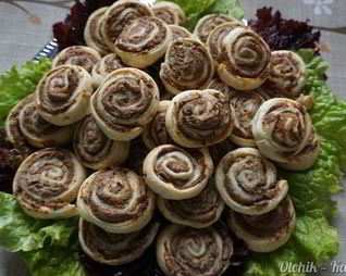 Закусочные рулетики с тунцом