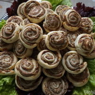 Закусочные рулетики с тунцом