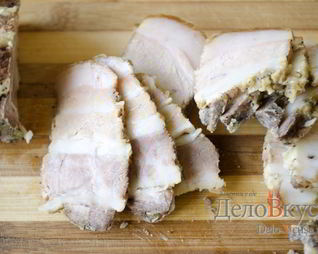 Сало с чесноком на водяной бане в банке