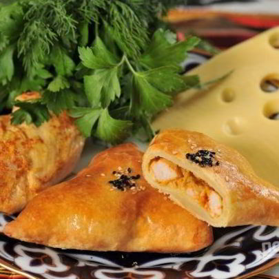 Самса с курицей и сыром