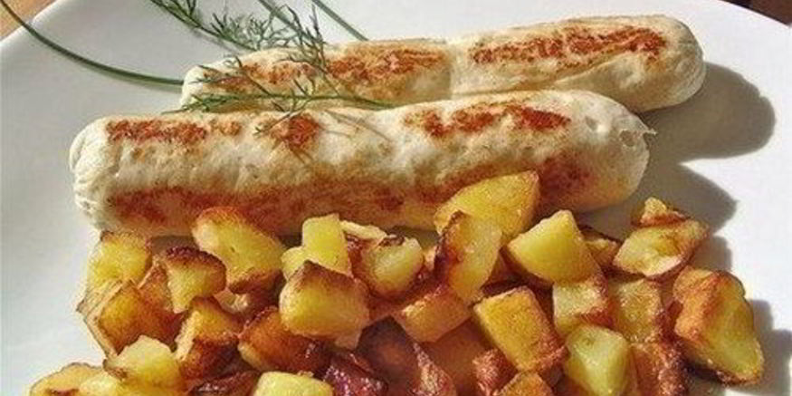 Рецепт сочных домашних сосисок из куриного филе