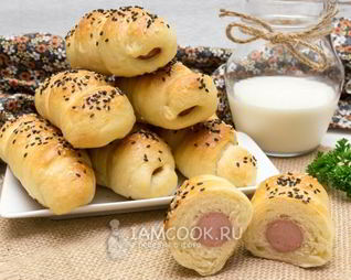 Сосиски в дрожжевом тесте