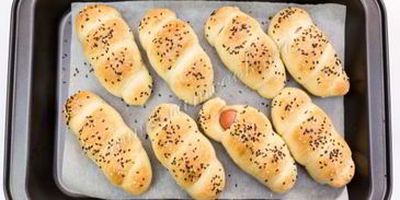 сосиски в дрожжевом тесте