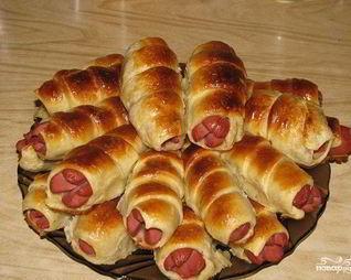 Сосиски в тесте в микроволновке