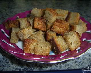 Чесночные сухарики