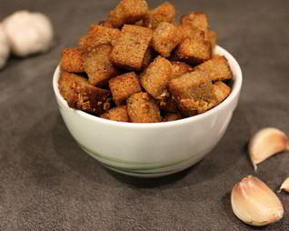 Сухарики с чесноком