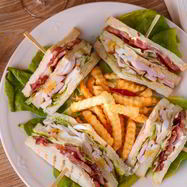 Рецепт Клаба-сэндвича с курицей и беконом