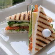 Рецепт Клаба сэндвич с сыром, овощами и рыбой