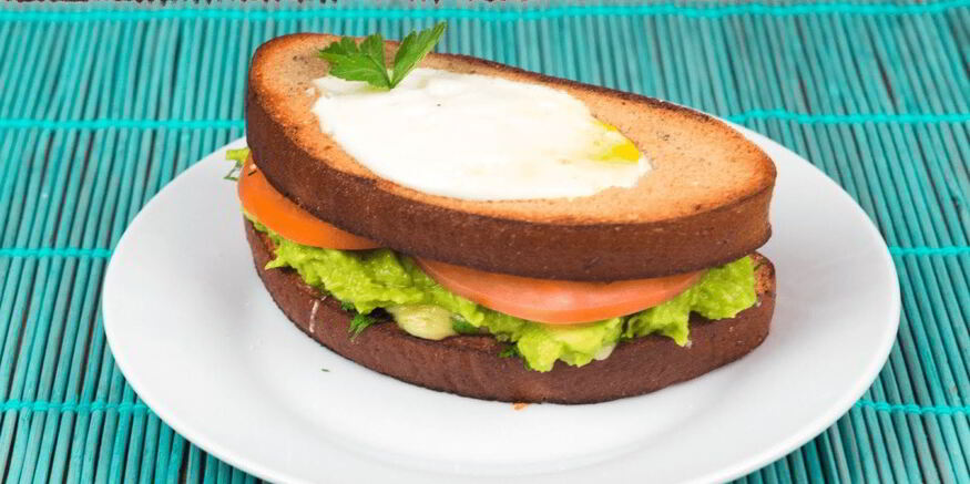 Рецепт супера сытного сэндвич на завтрак