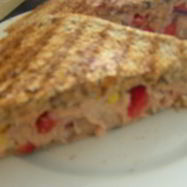 Рецепт Сэндвича-гриля с тунцом, кукурузой и сладким перцем