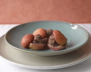 Сэндвич из персиков с мороженым