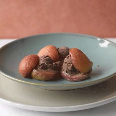 Сэндвич из персиков с мороженым