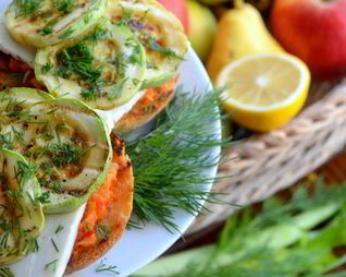 Сэндвич с брынзой и овощами