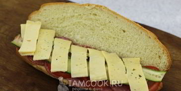 сэндвич с колбасой