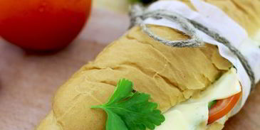 сэндвич с колбасой