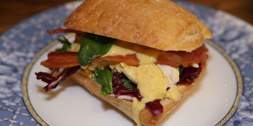 Рецепт сэндвич с курицей карри, радиккио и базиликом