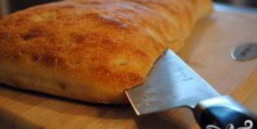 сэндвич с рыбой и соусом