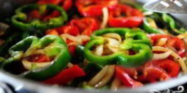 сэндвичи с говядиной, болгарским перцем и грибами