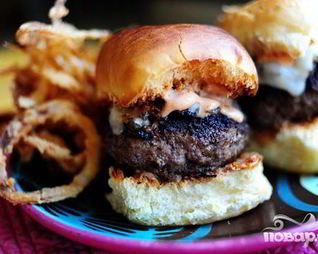 Сэндвичи с говядиной, грибами и швейцарским сыром