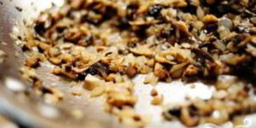 сэндвичи с говядиной, грибами и швейцарским сыром