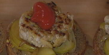 сэндвичи со свиными котлетками и яблоками