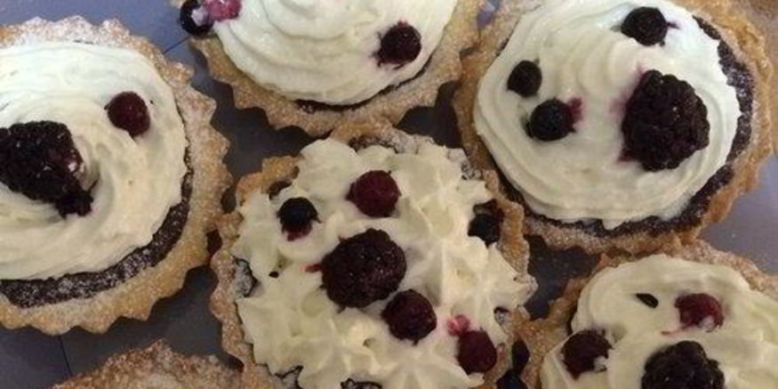 Рецепт десертных тарталеток со взбитыми сливками