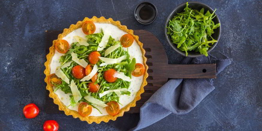 Рецепт тарталетки со сливочным сыром с помидорами, цуккини и рукколой