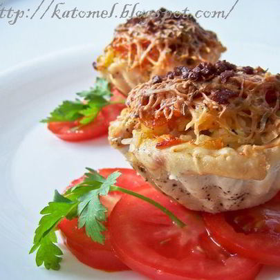 Тарталетки из куриного филе с сочной начинкой