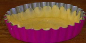 тарталетки с белым шоколадом и клубникой