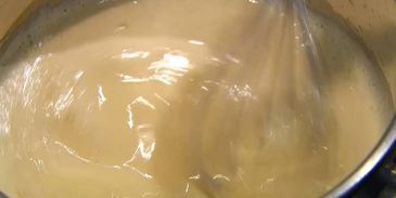 тарталетки с двойным кремом и клубникой