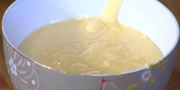 тарталетки с двойным кремом и клубникой