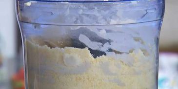 тарталетки с двойным кремом и клубникой