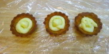 тарталетки с фруктами в желе