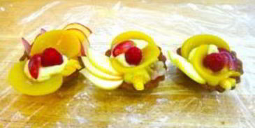 тарталетки с фруктами в желе