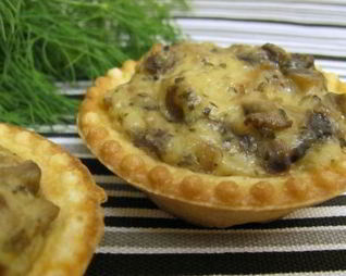 Тарталетки с грибами и сыром