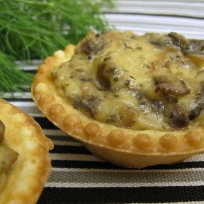 Тарталетки с грибами и сыром
