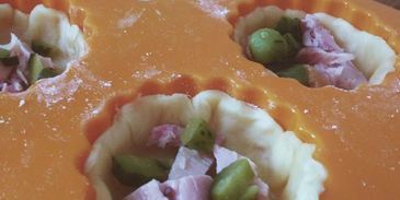 тарталетки с копченой курицей