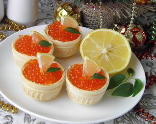 Тарталетки с красной икрой