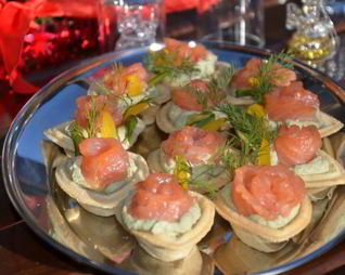 Тарталетки с муссом из авокадо