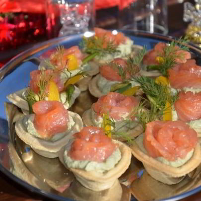 Тарталетки с муссом из авокадо